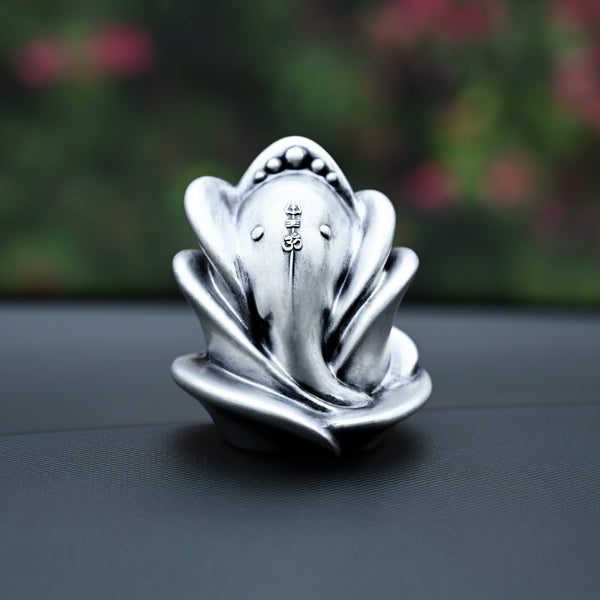 Rose Ganesha Car Dashboard