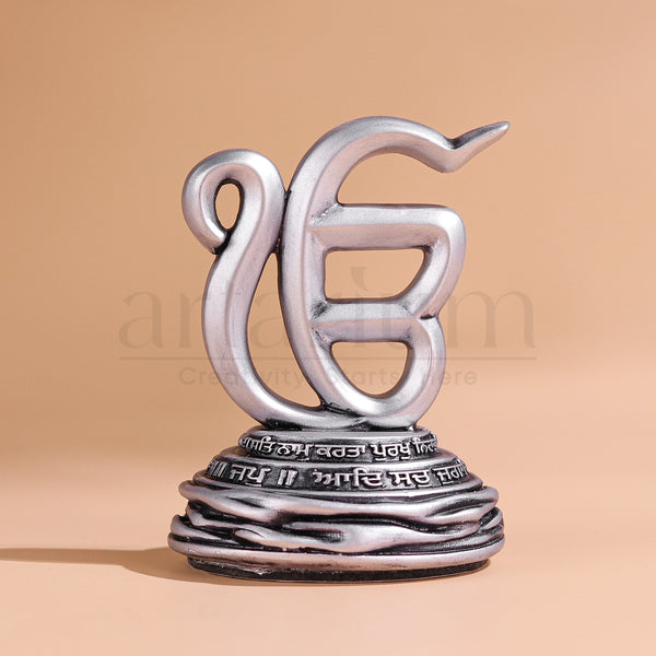 Ek Onkar Car Dashboard Idol