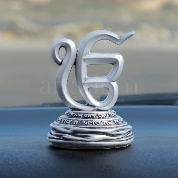 Ek Onkar Car Dashboard Idol